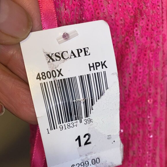 XSCAPE HOT PINK SEQUIN LONG DRESS WITH BOW ON THE BACK - Picture 6 of 7